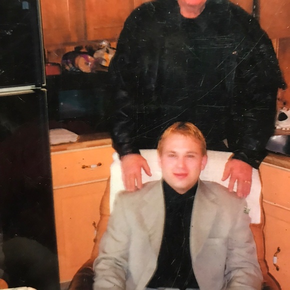 Meet your Posher, Donald - Picture 3 of 3